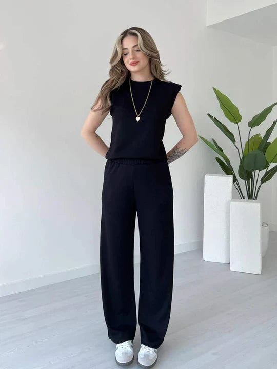 TRACKSUIT CHIC WOMEN’S CO-ORD